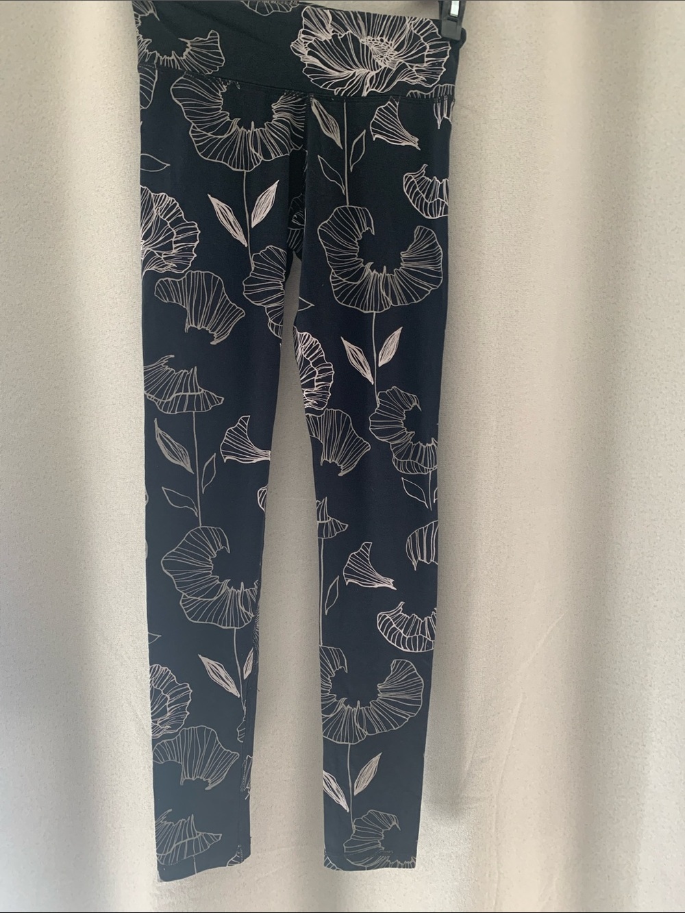 Women's Navy Floral Leggings - Comfortable Everyday Stretch - Picture 2 of 8